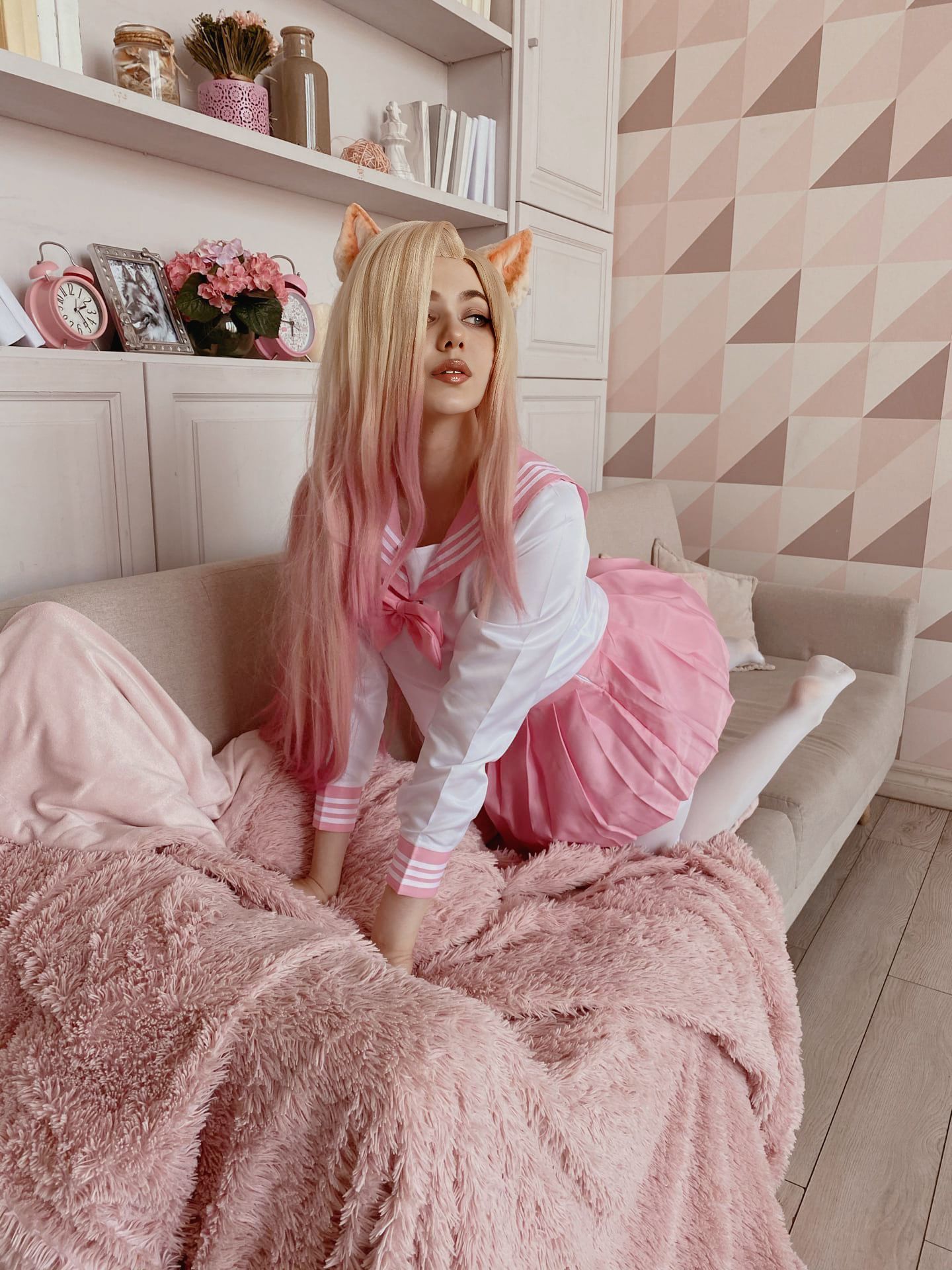 【AlinaBecker】AhriSchoolgirl